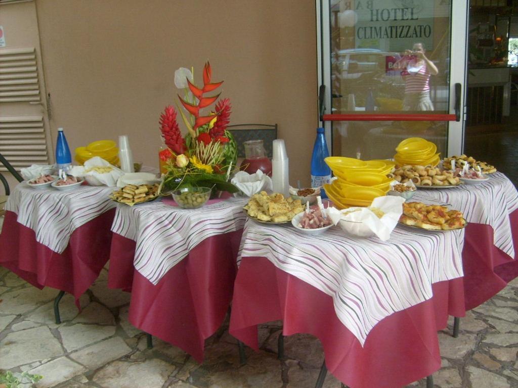 Hotel Bel Air Rivazzurra Di Rimini Bagian luar foto